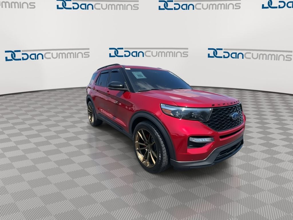 2023 Ford Explorer — side profile view
