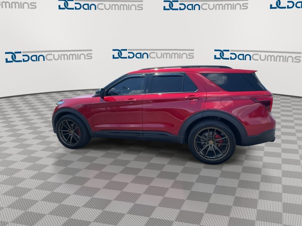 2023 Ford Explorer — detail view