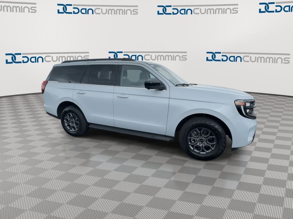 2025 Ford Expedition — side profile view