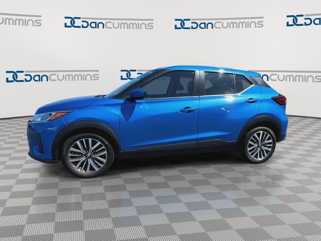 2024 Nissan Kicks — detail view