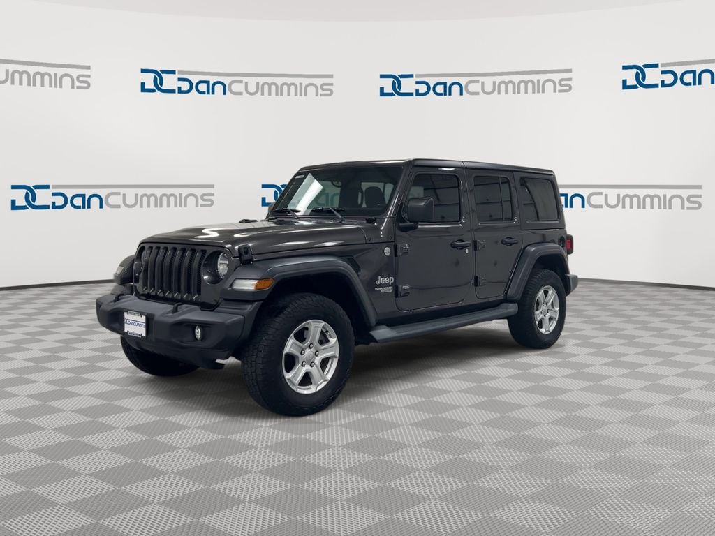 2019 Jeep Wrangler — interior view