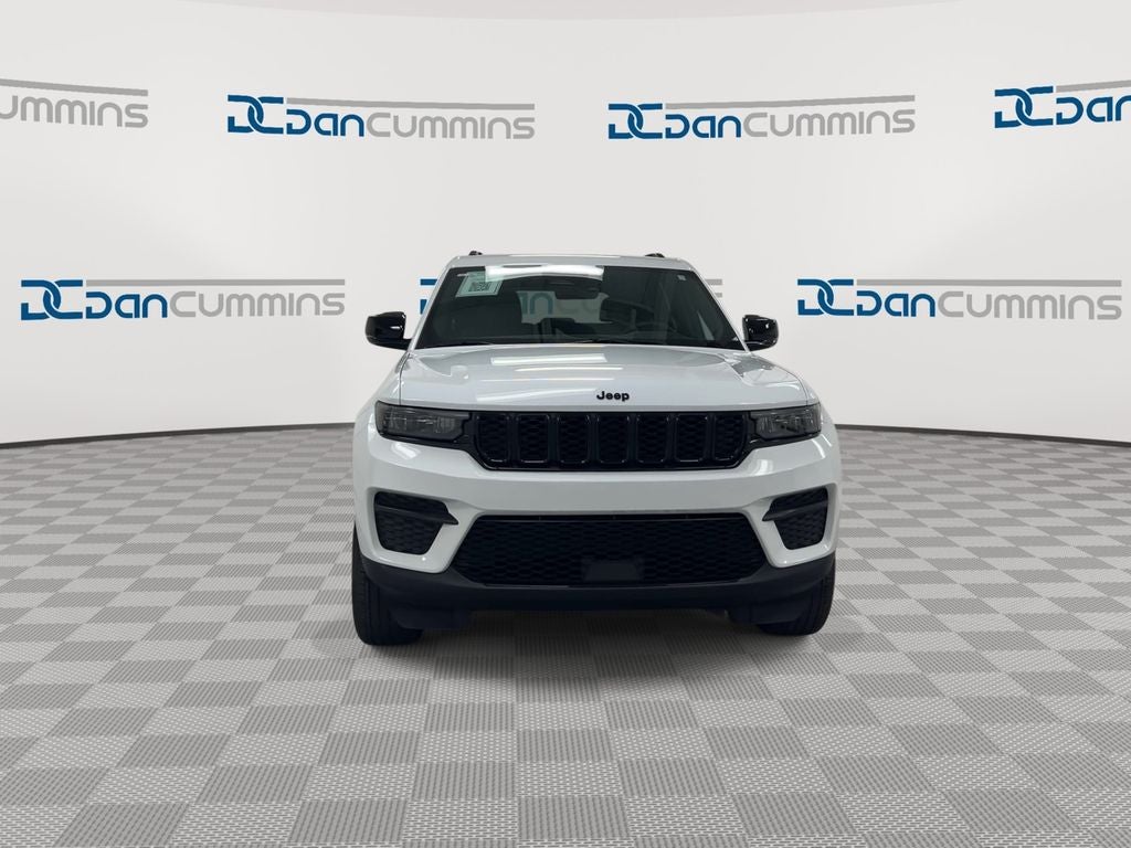 2025 Jeep Grand Cherokee — rear three-quarter view