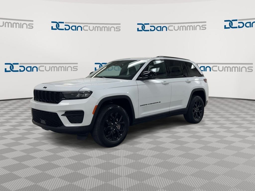 2025 Jeep Grand Cherokee — interior view