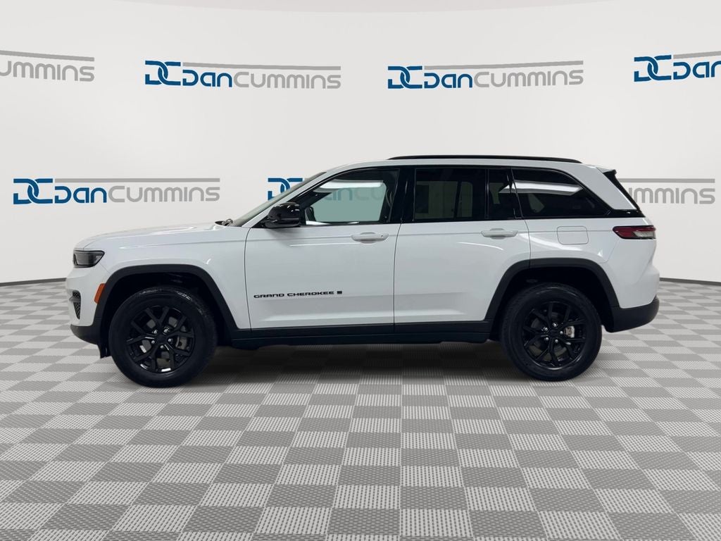 2025 Jeep Grand Cherokee — detail view