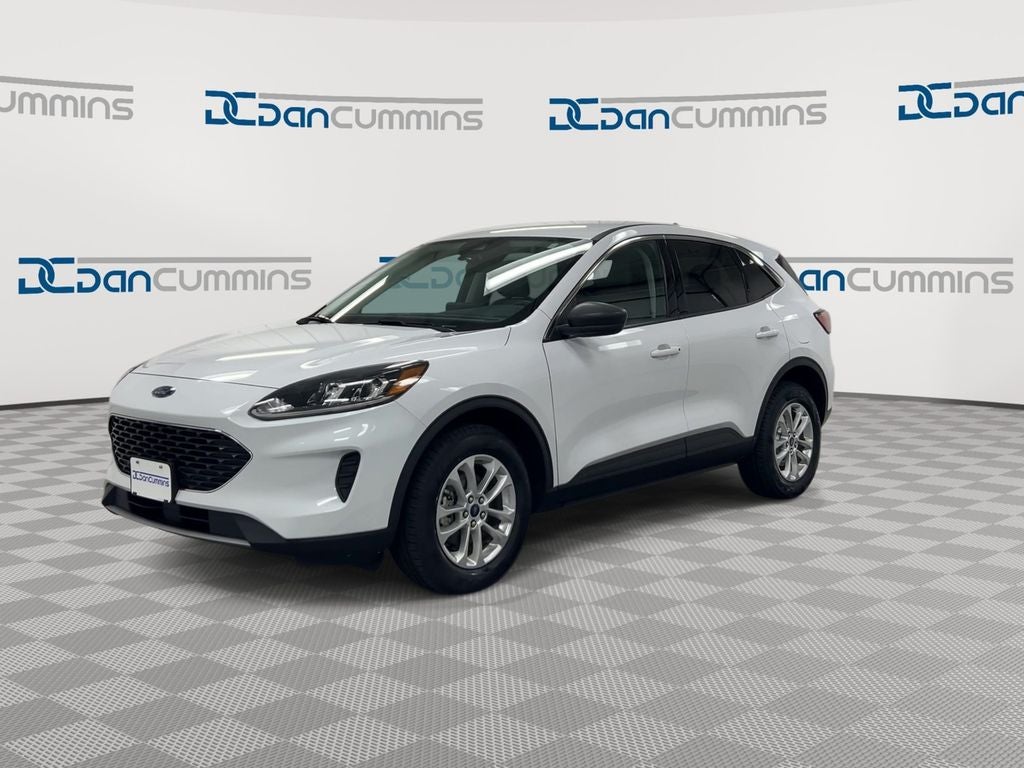 2022 Ford Escape Hybrid — interior view