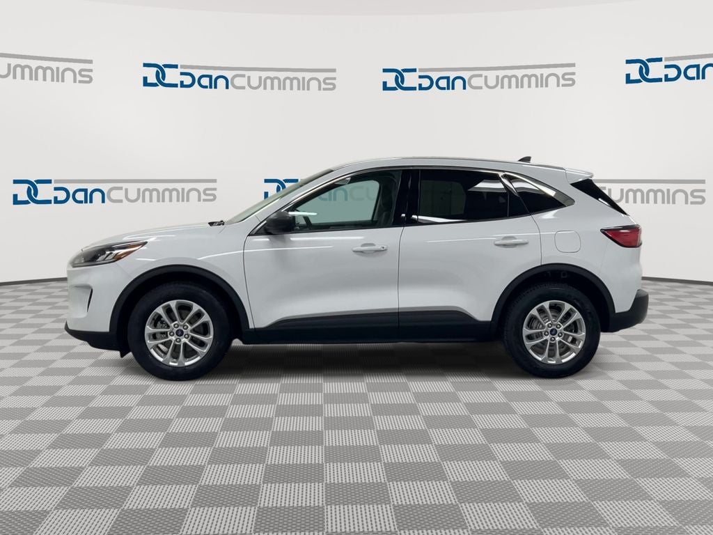 2022 Ford Escape Hybrid — detail view