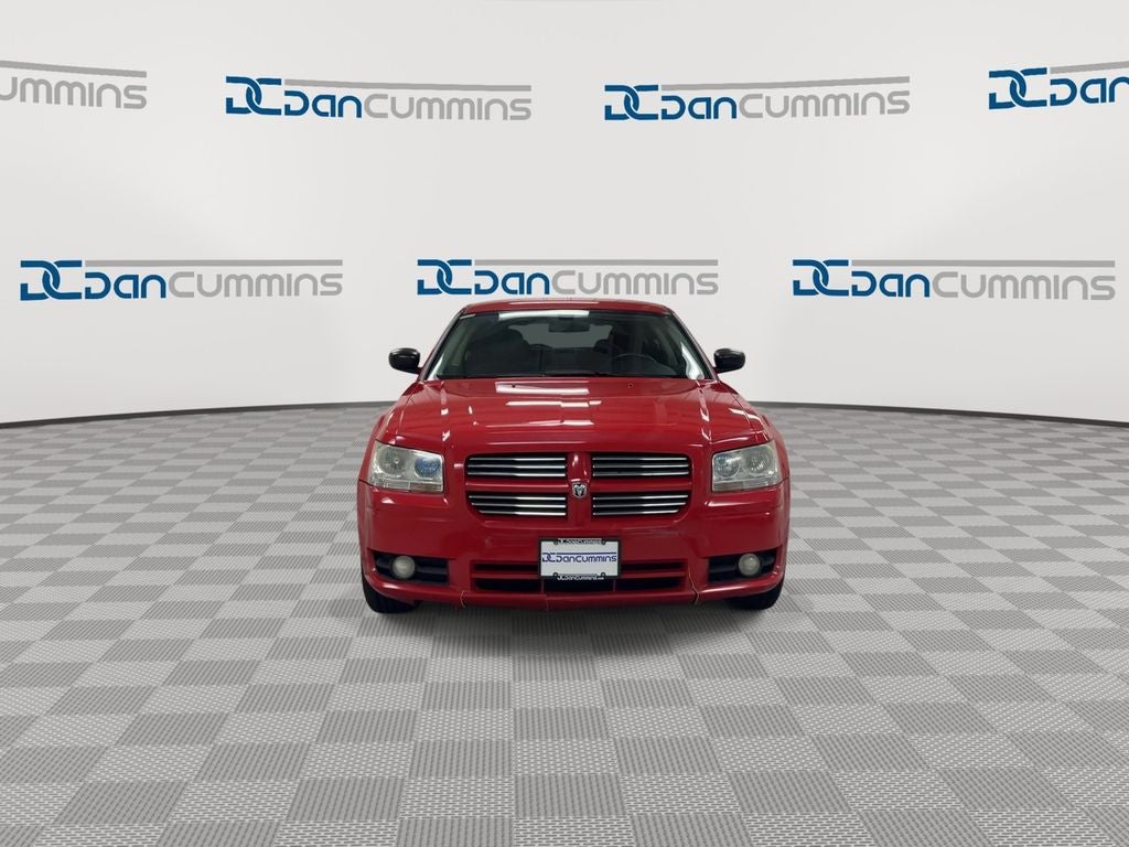 2008 Dodge Magnum — rear three-quarter view