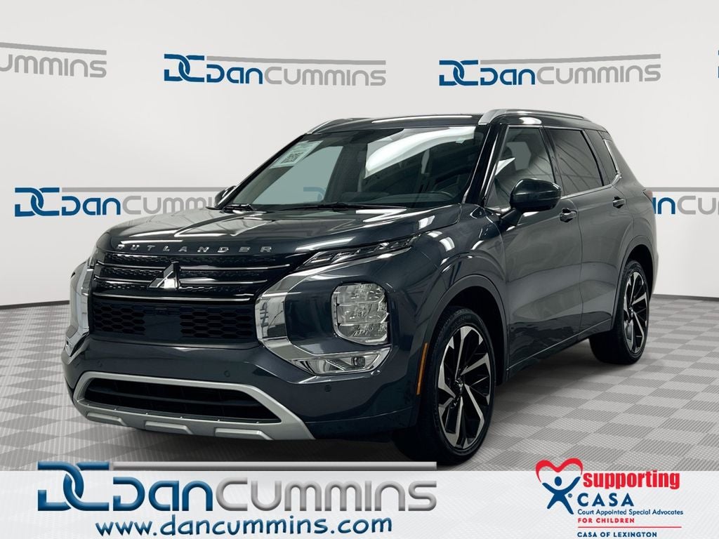2024 Mitsubishi Outlander SEL in Gray — front three-quarter view