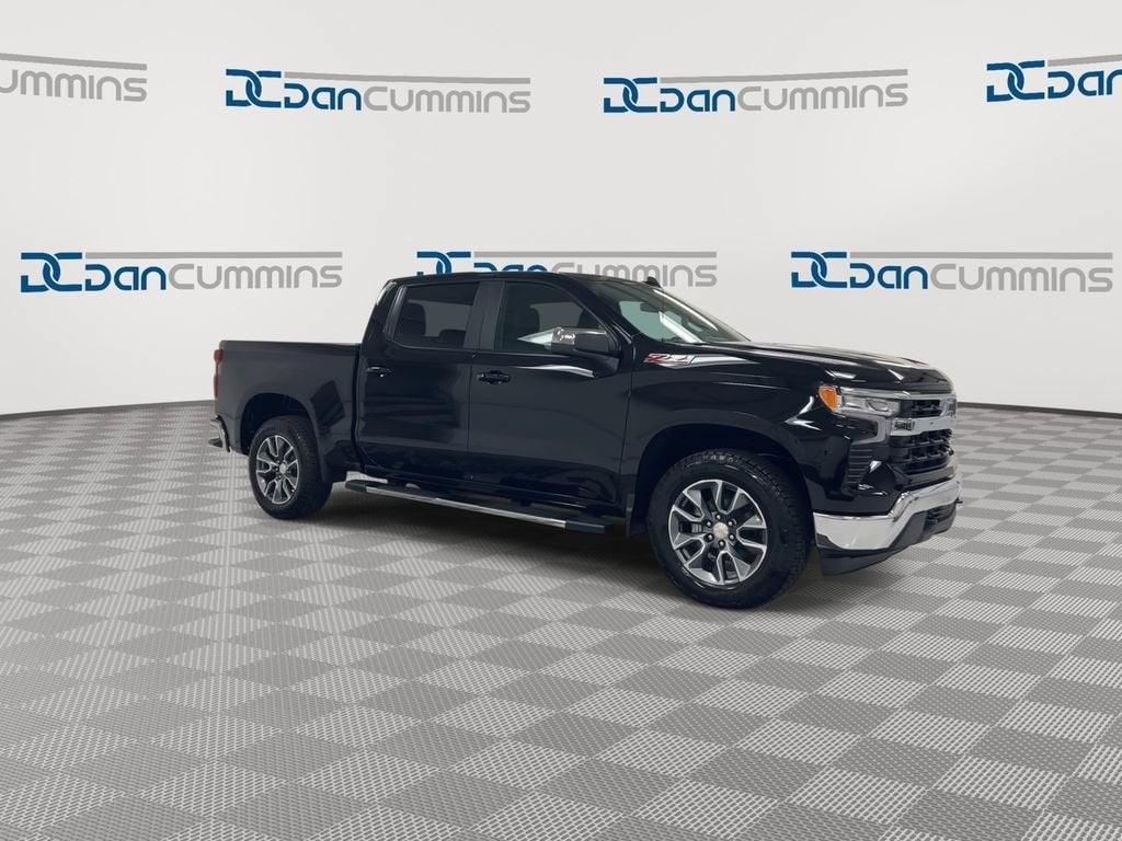 2026 Chevrolet Silverado 1500 — side profile view