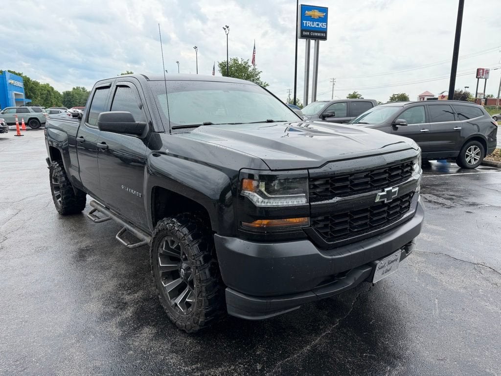 2016 Chevrolet Silverado 1500 — side profile view