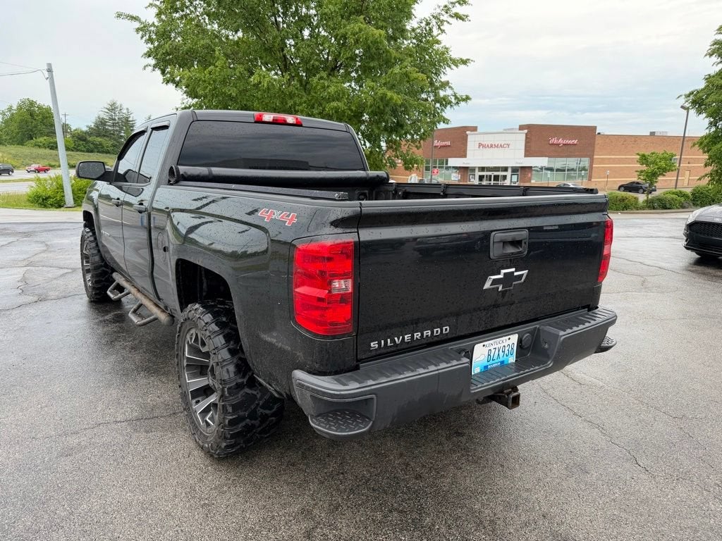 2016 Chevrolet Silverado 1500 — rear three-quarter view
