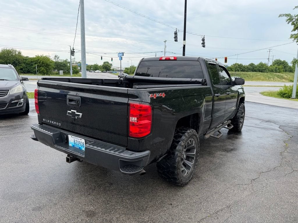 2016 Chevrolet Silverado 1500 — interior view