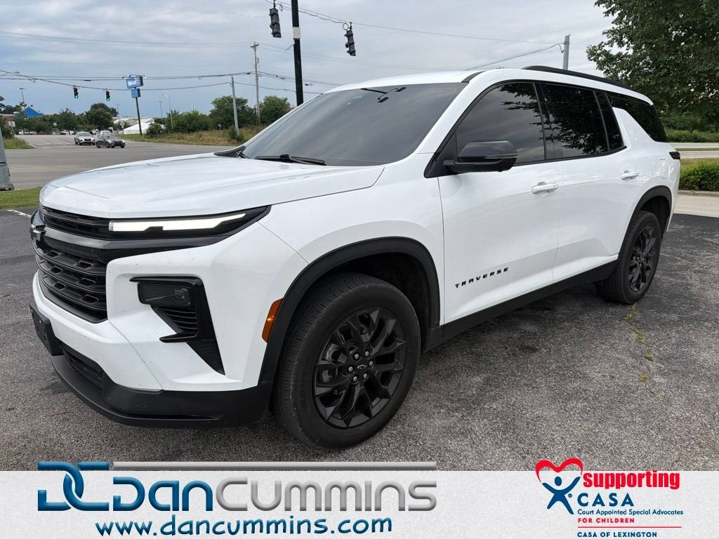 2024 Chevrolet Traverse LT in Summit White — front three-quarter view