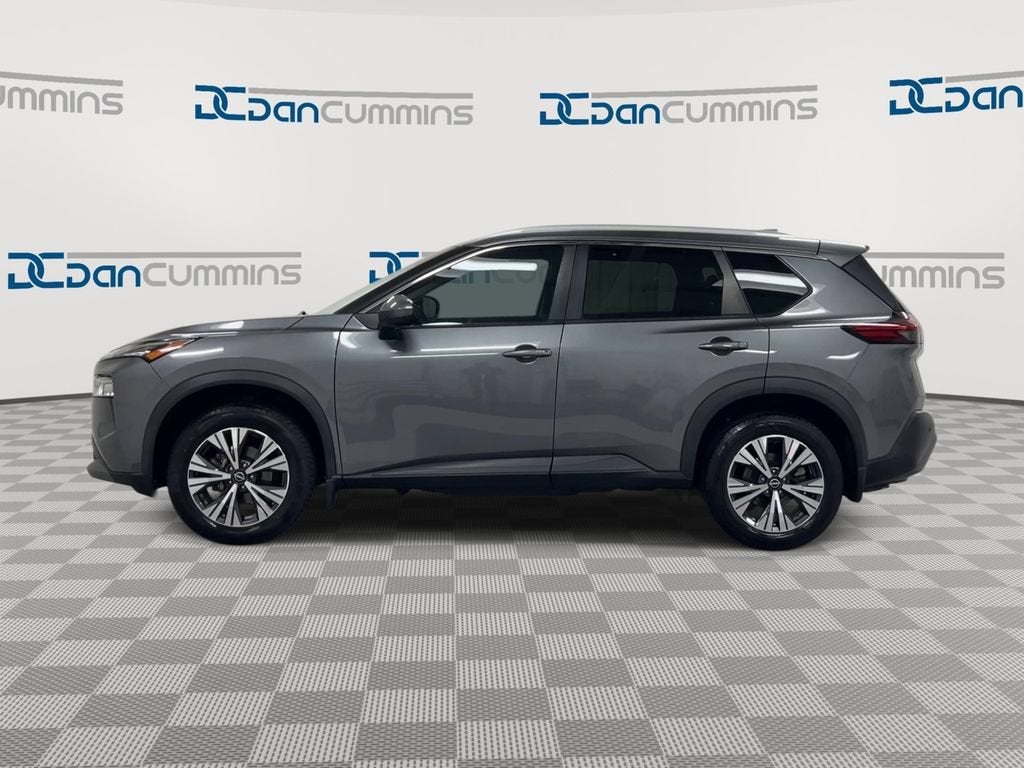 2022 Nissan Rogue — detail view