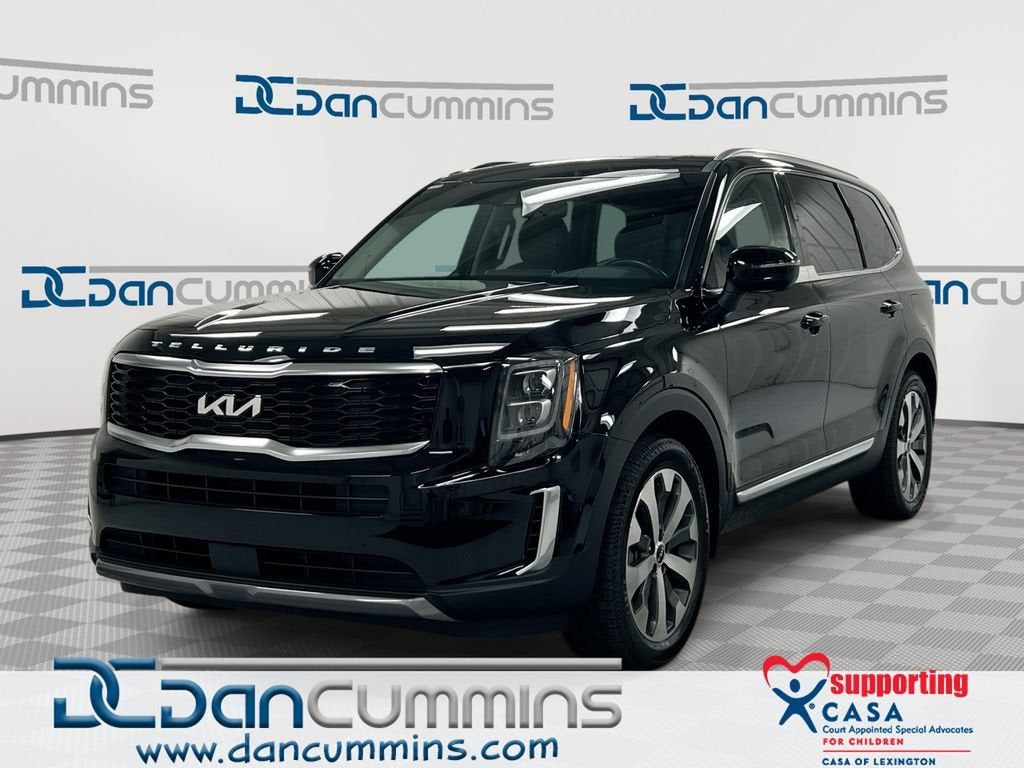 2022 Kia Telluride EX in Black — front three-quarter view