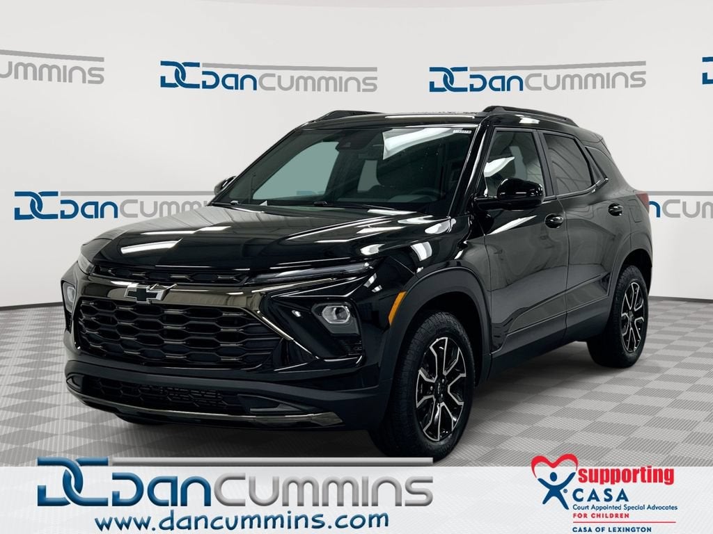 2026 Chevrolet Trailblazer ACTIV in Mosaic Black Metallic — front three-quarter view