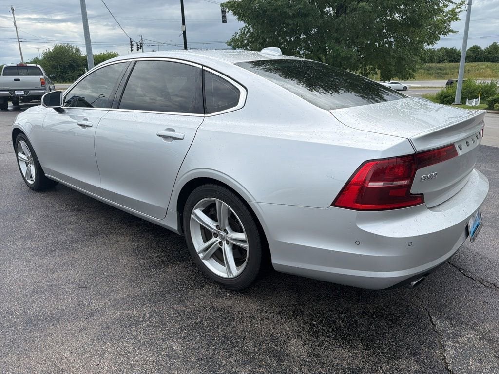 2018 Volvo S90 — interior view