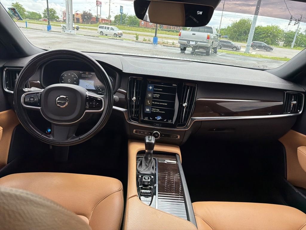 2018 Volvo S90 — detail view