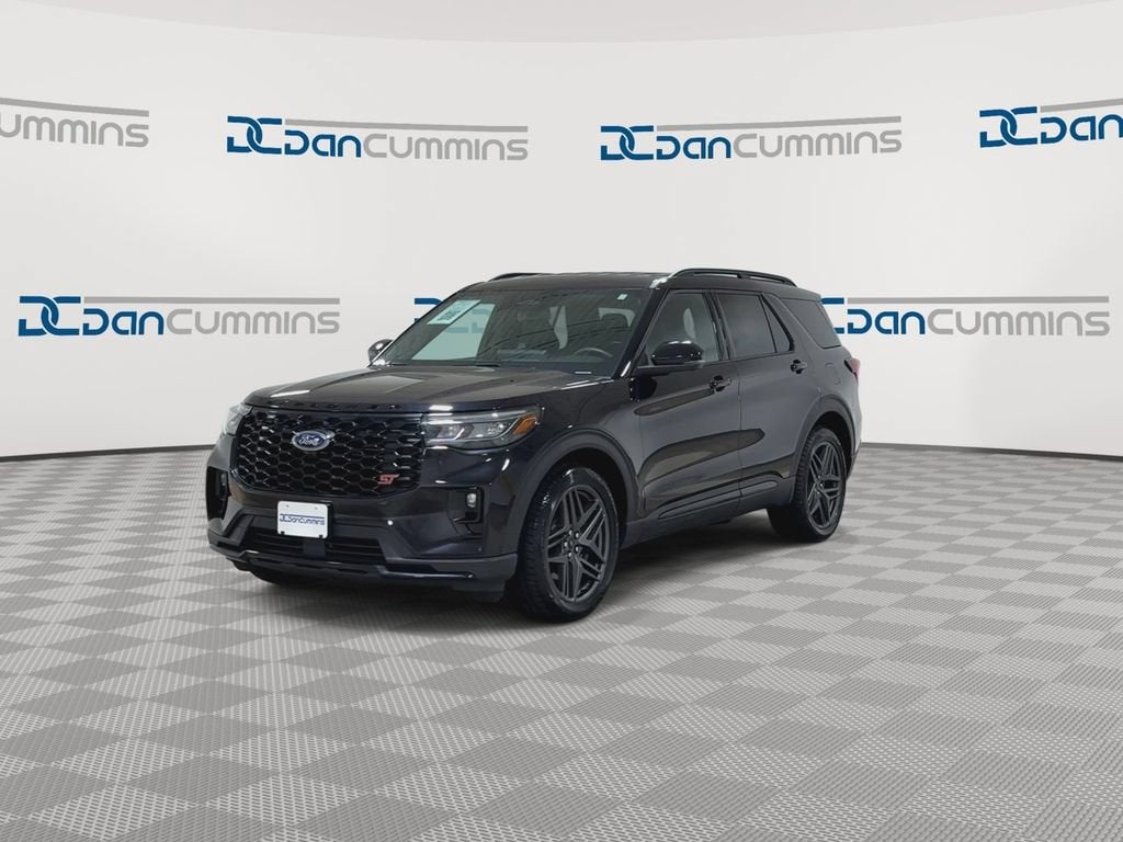 2025 Ford Explorer — detail view
