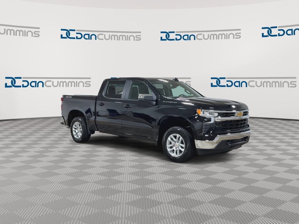 2026 Chevrolet Silverado 1500 — side profile view