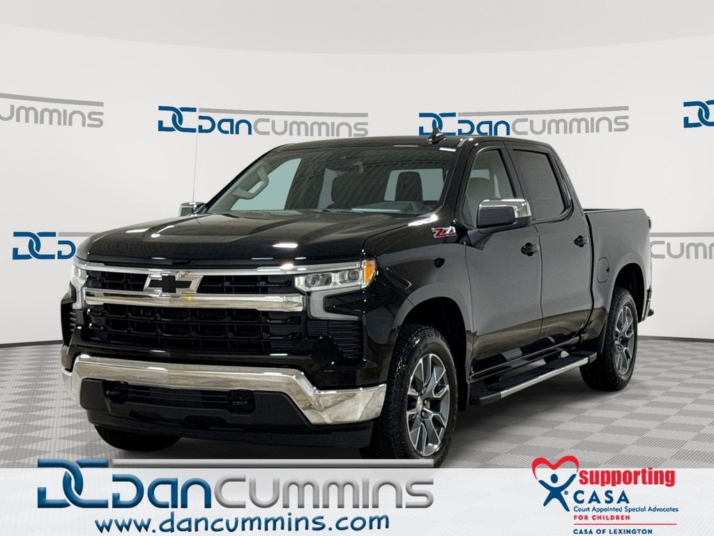 2026 Chevrolet Silverado 1500 LT in Black — front three-quarter view