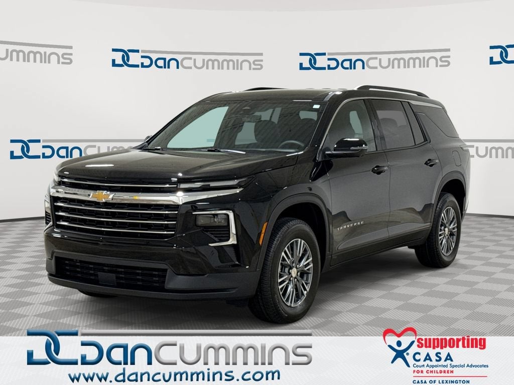 2026 Chevrolet Traverse LT in Mosaic Black Metallic — front three-quarter view