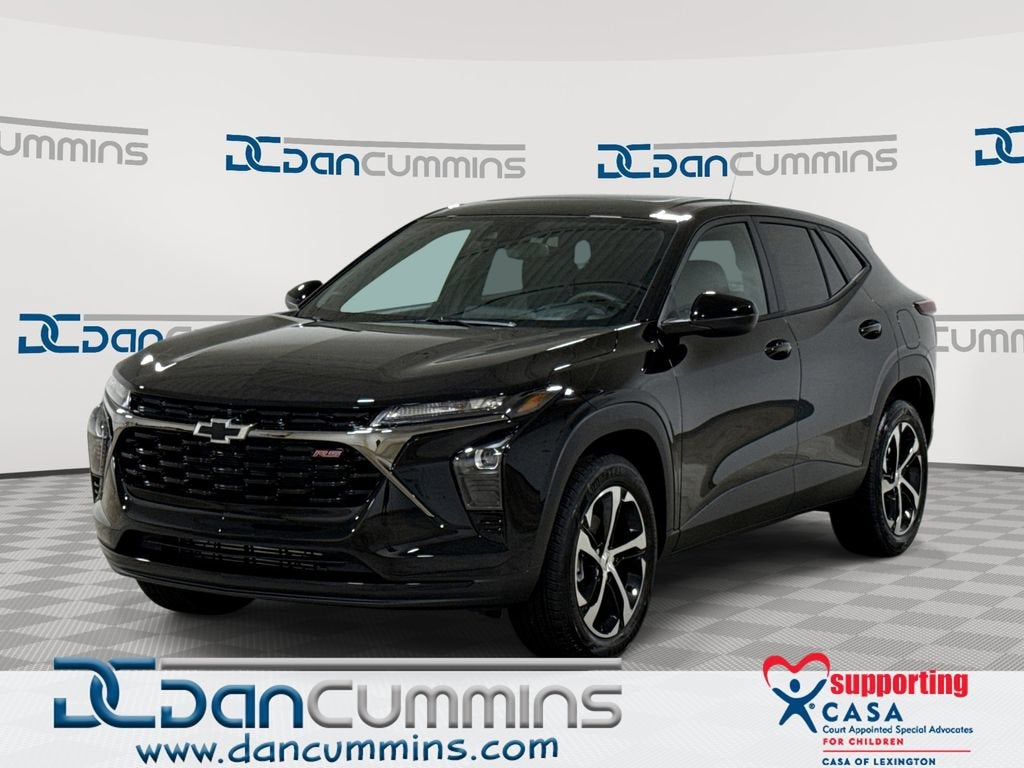 2026 Chevrolet Trax 1RS in Mosaic Black Metallic — front three-quarter view
